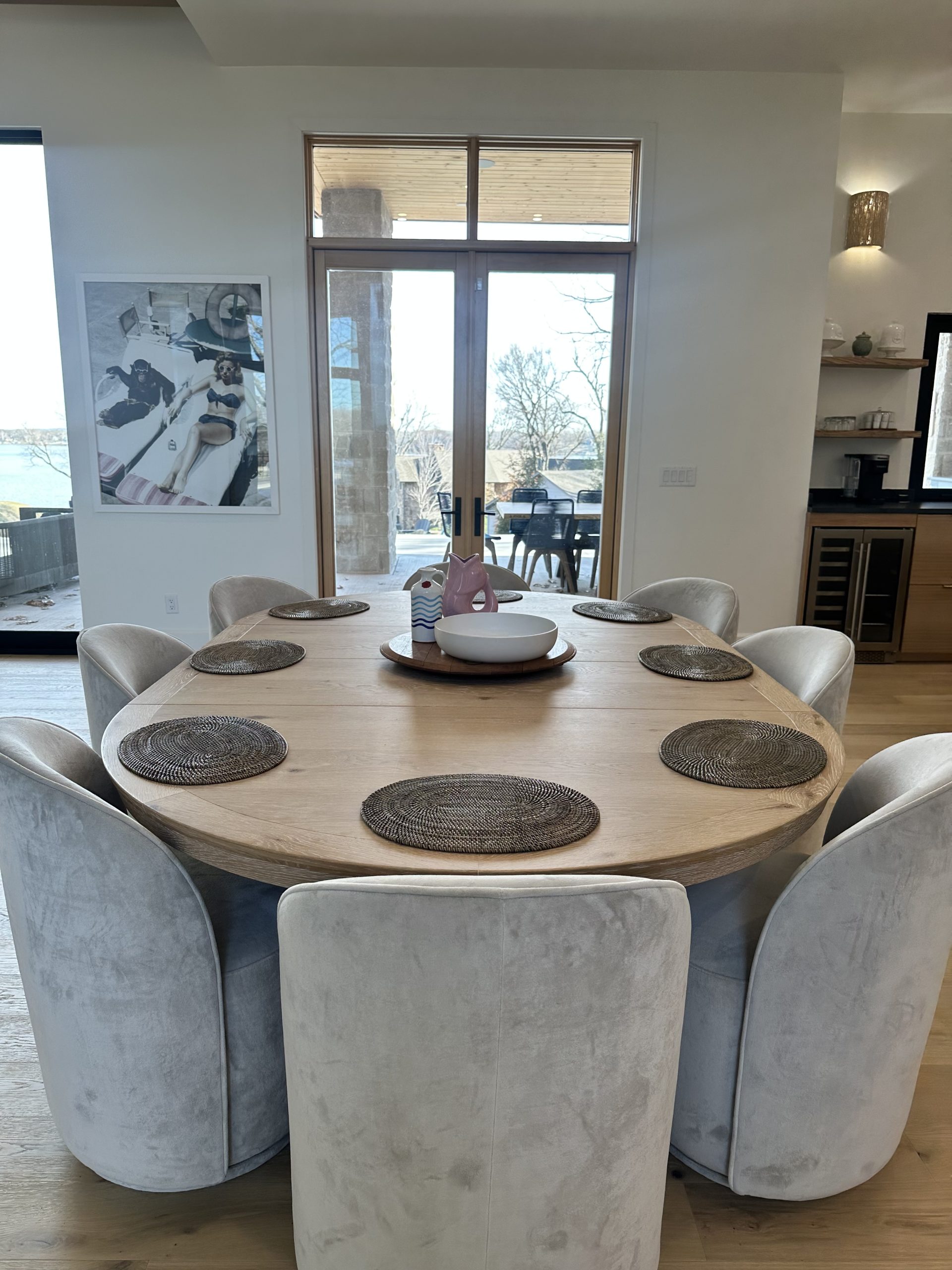Dining for 8 at this Gorgeous Table w/ Amazing Views!