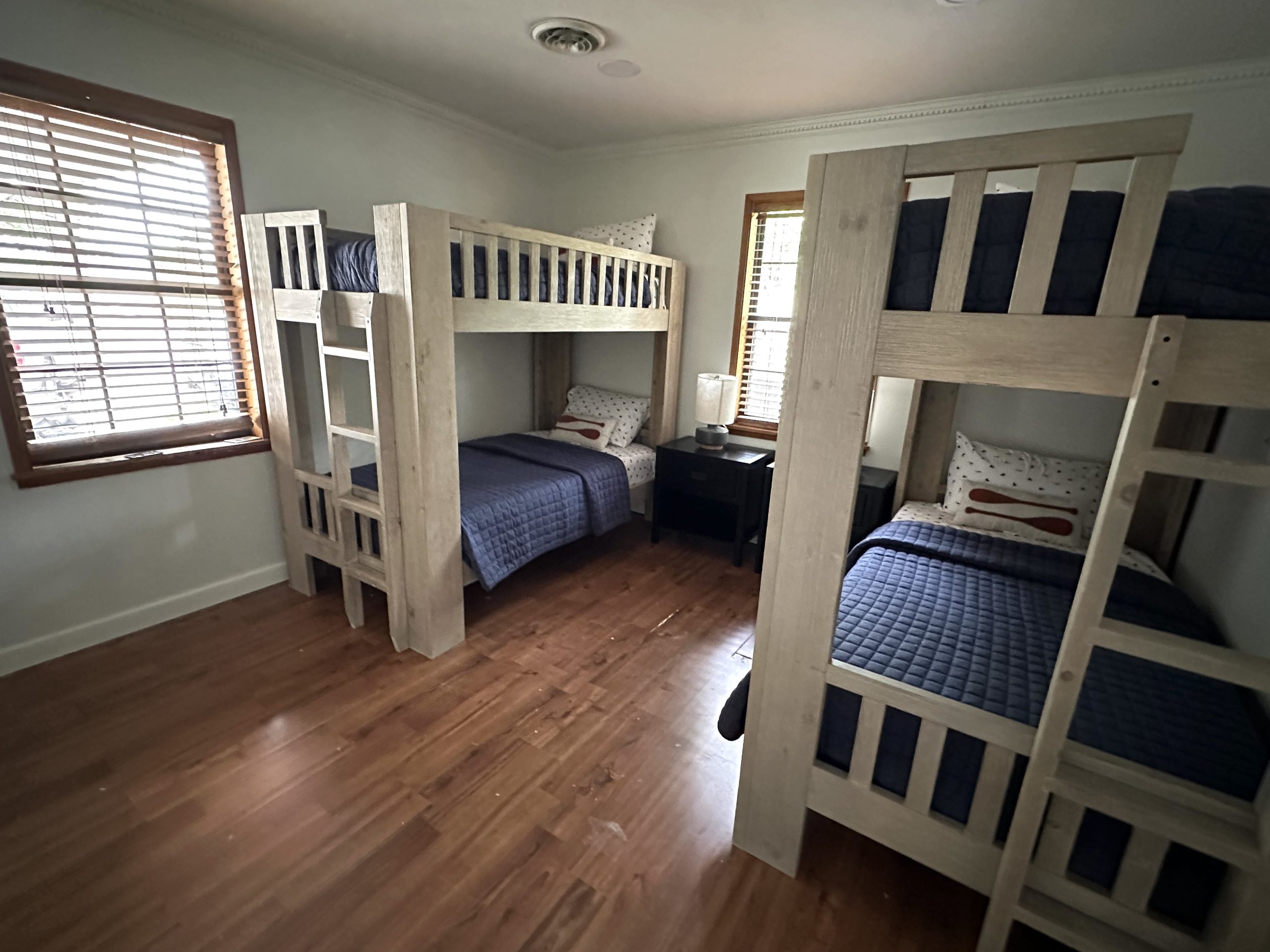 Bunk room #1 w/ 2 bunk beds