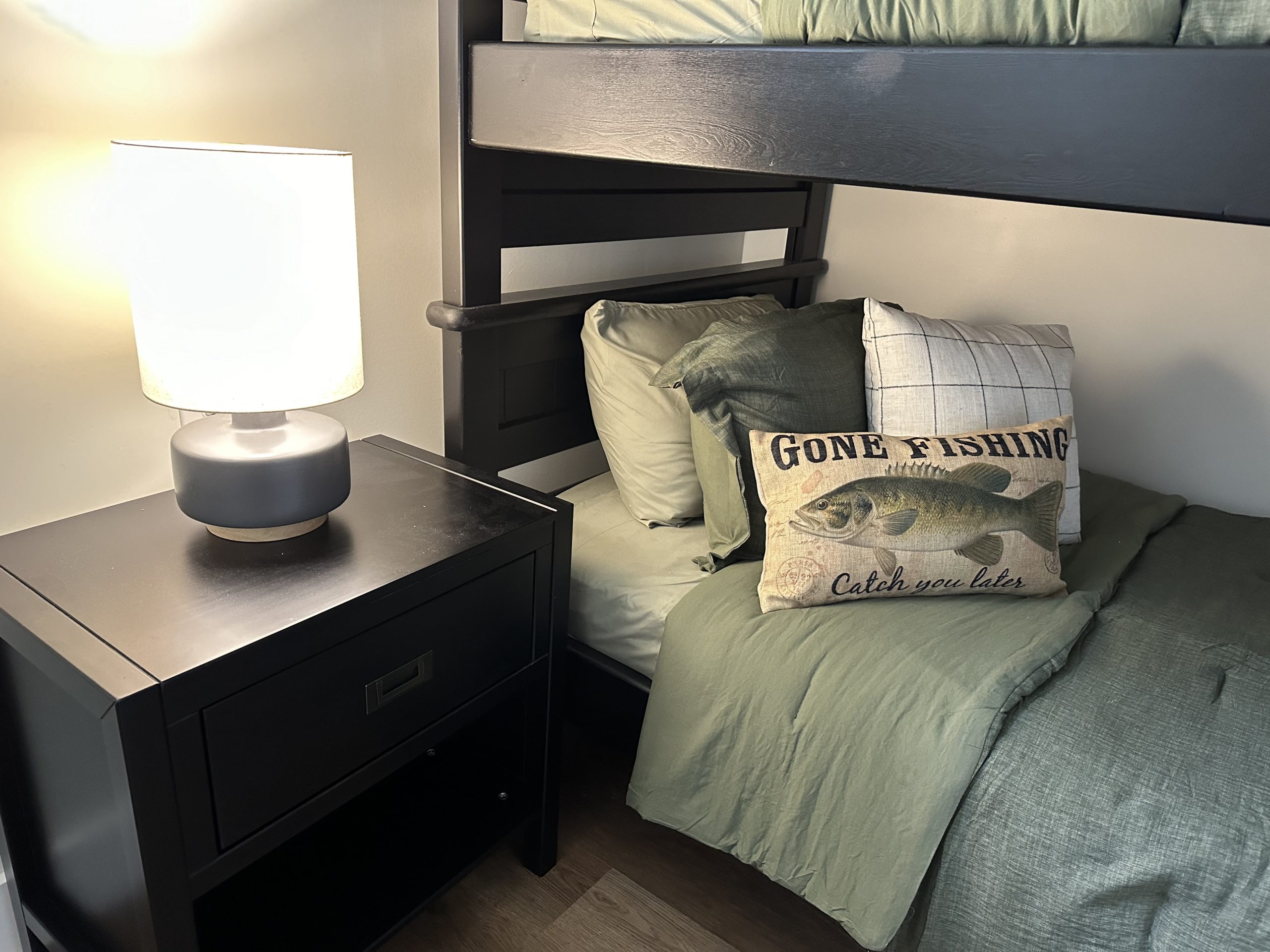 Bunk room #2 w/ 1 Bunk Bed, TV